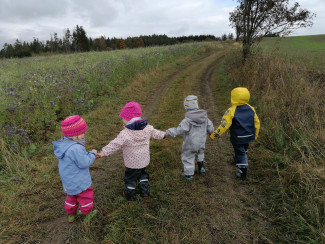 Kinder in der Natur