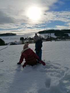 Kinder im Schnee